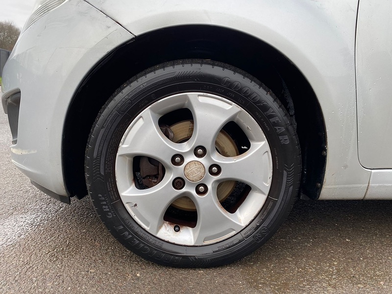 Kia Venga 1.6 2 MPV 5dr Petrol Auto Euro 5 (123 bhp) - U132