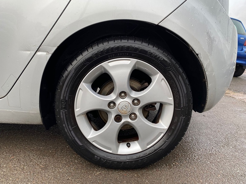 Kia Venga 1.6 2 MPV 5dr Petrol Auto Euro 5 (123 bhp) - U132