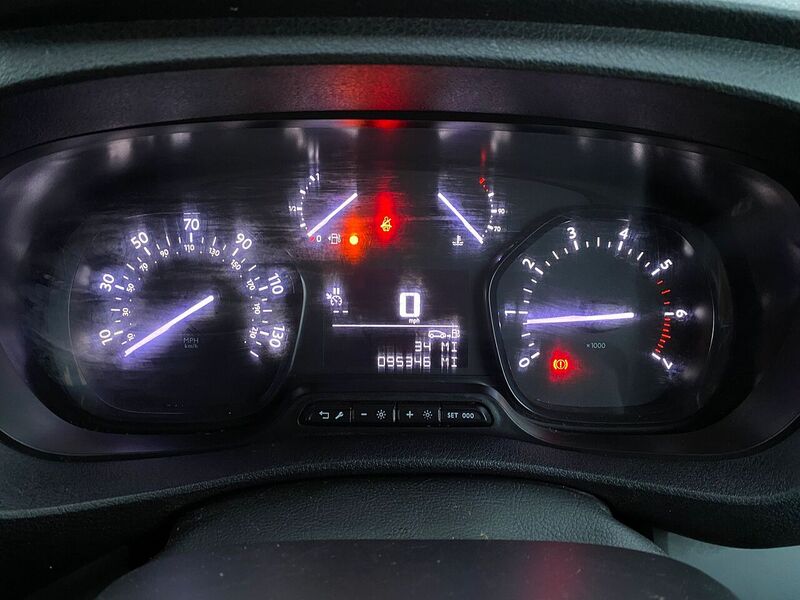 Vauxhall Vivaro 1.5 Turbo D 2900 Dynamic Panel Van 6dr Diesel Manual L2 H1 Euro 6 (s/s) (100 ps) - U134