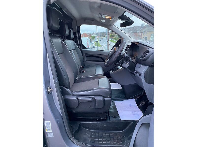 Vauxhall Vivaro 1.5 Turbo D 2900 Dynamic Panel Van 6dr Diesel Manual L2 H1 Euro 6 (s/s) (100 ps) - U134