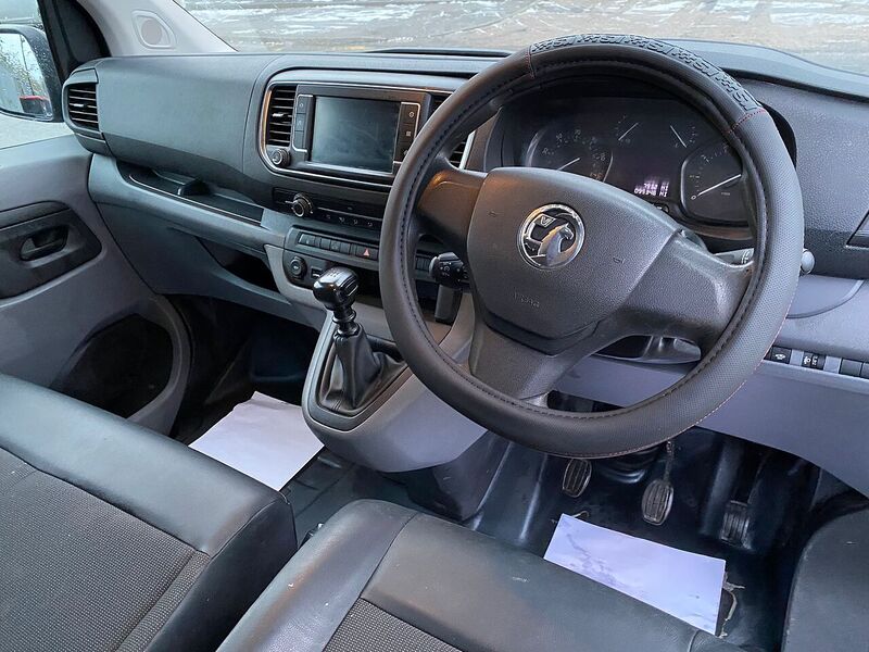 Vauxhall Vivaro 1.5 Turbo D 2900 Dynamic Panel Van 6dr Diesel Manual L2 H1 Euro 6 (s/s) (100 ps) - U134