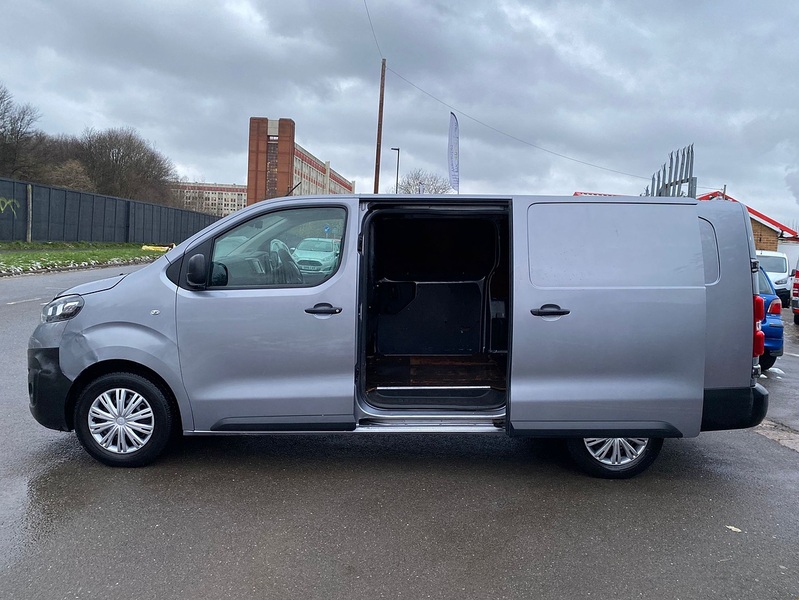 Vauxhall Vivaro 1.5 Turbo D 2900 Dynamic Panel Van 6dr Diesel Manual L2 H1 Euro 6 (s/s) (100 ps) - U134