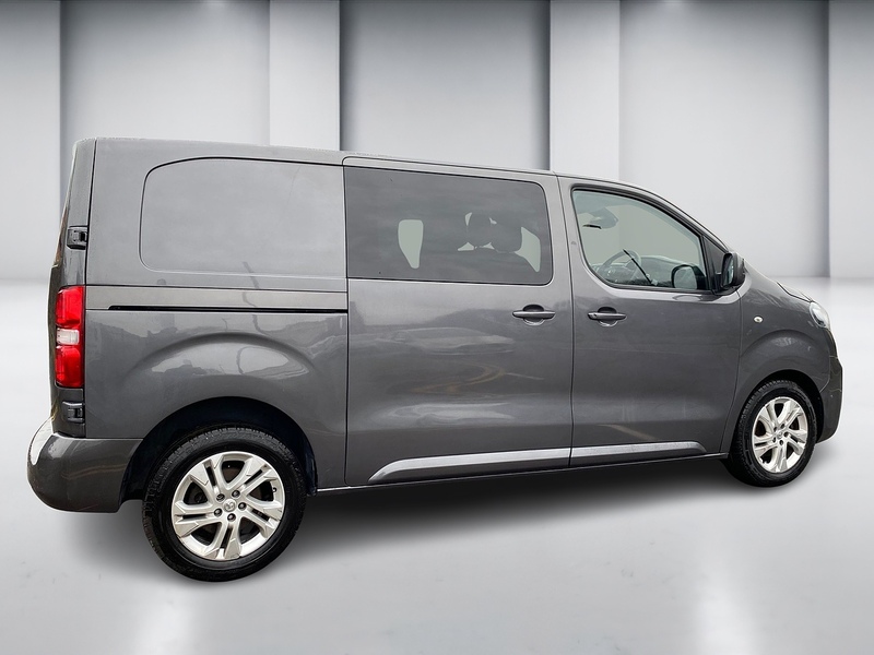 Vauxhall Vivaro 2.0 Turbo D 3100 Elite Crew Van Double Cab 5dr Diesel Manual L1 H1 Euro 6 (s/s) (150 ps) - U138