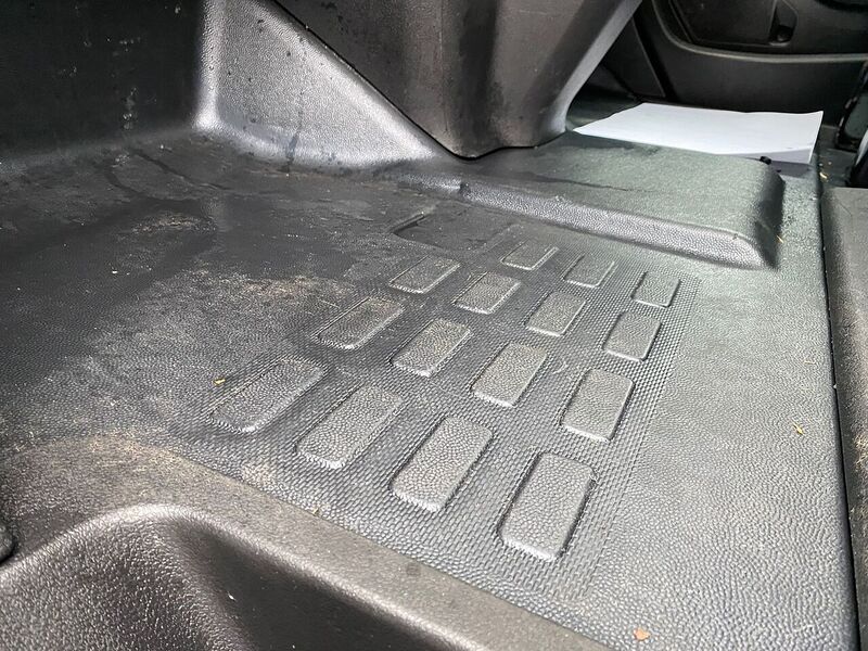 Vauxhall Vivaro 2.0 Turbo D 3100 Elite Crew Van Double Cab 5dr Diesel Manual L1 H1 Euro 6 (s/s) (150 ps) - U138