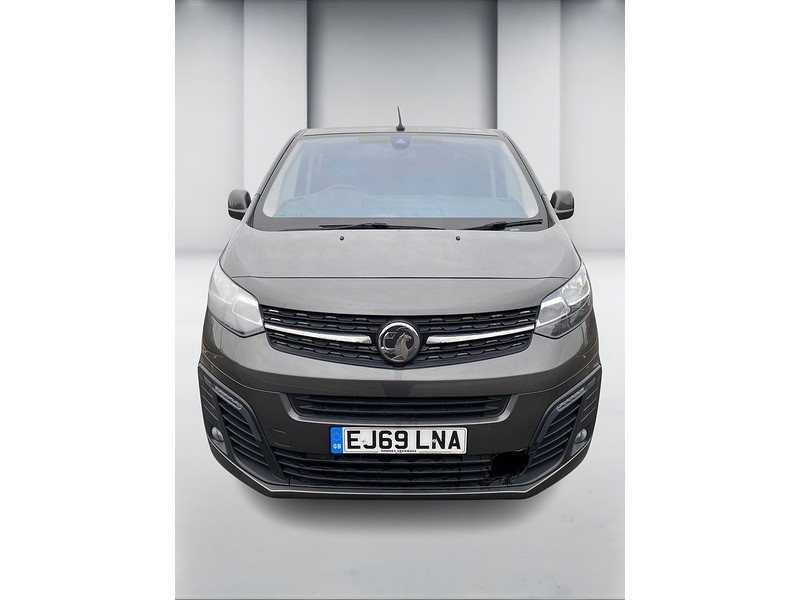 Vauxhall Vivaro 2.0 Turbo D 3100 Elite Crew Van Double Cab 5dr Diesel Manual L1 H1 Euro 6 (s/s) (150 ps) - U138