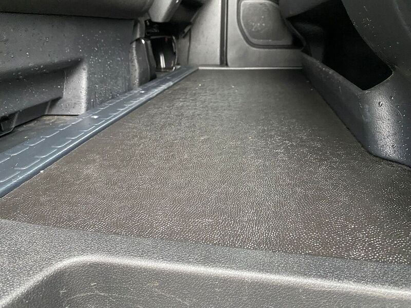 Vauxhall Vivaro 2.0 Turbo D 3100 Elite Crew Van Double Cab 5dr Diesel Manual L1 H1 Euro 6 (s/s) (150 ps) - U138