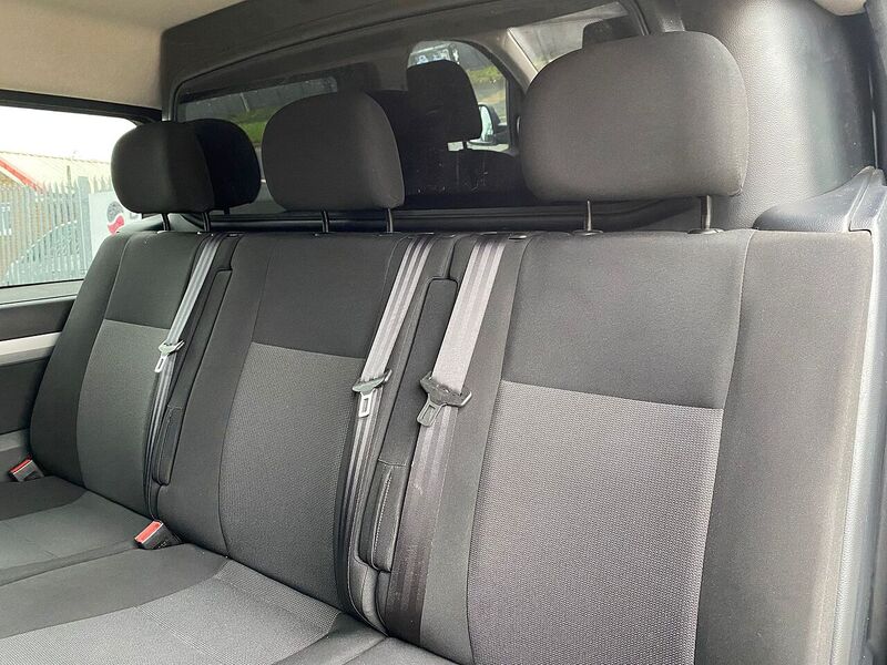 Vauxhall Vivaro 2.0 Turbo D 3100 Elite Crew Van Double Cab 5dr Diesel Manual L1 H1 Euro 6 (s/s) (150 ps) - U138