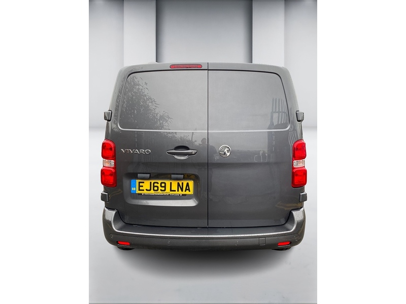 Vauxhall Vivaro 2.0 Turbo D 3100 Elite Crew Van Double Cab 5dr Diesel Manual L1 H1 Euro 6 (s/s) (150 ps) - U138