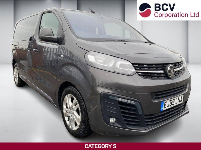 Vauxhall Vivaro 2.0 Turbo D 3100 Elite Crew Van Double Cab 5dr Diesel Manual L1 H1 Euro 6 (s/s) (150 ps) - U138