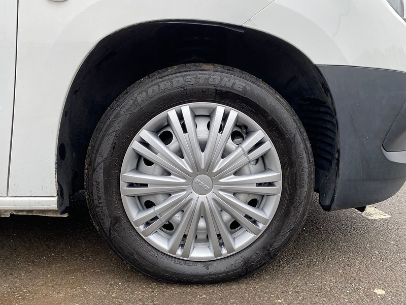 Vauxhall Combo 1.5 Turbo D 2300 Edition Panel Van 6dr Diesel Manual L2 H1 Euro 6 (s/s) (100 ps) - U142