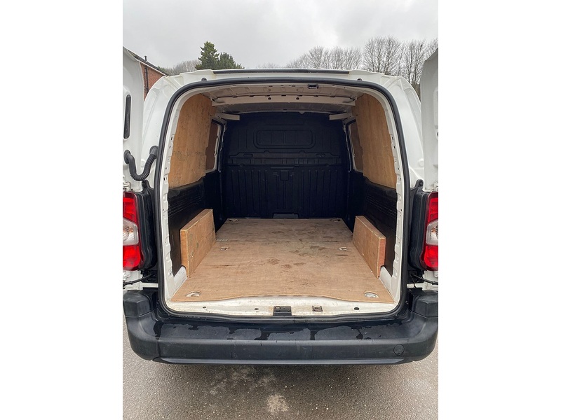 Vauxhall Combo 1.5 Turbo D 2300 Edition Panel Van 6dr Diesel Manual L2 H1 Euro 6 (s/s) (100 ps) - U142