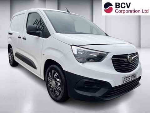 Vauxhall Combo 1.5 Turbo D 2900 Dynamic Panel Van 6dr Diesel Manual L2 H1 Euro 6 (s/s) (100 ps)