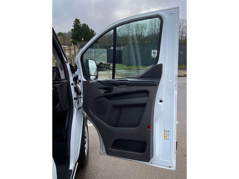 Ford Transit Custom 2.0 280 EcoBlue Crew Van Double Cab 5dr Diesel Manual L1 H1 Euro 6 (5 Seat) (105 ps) - U146
