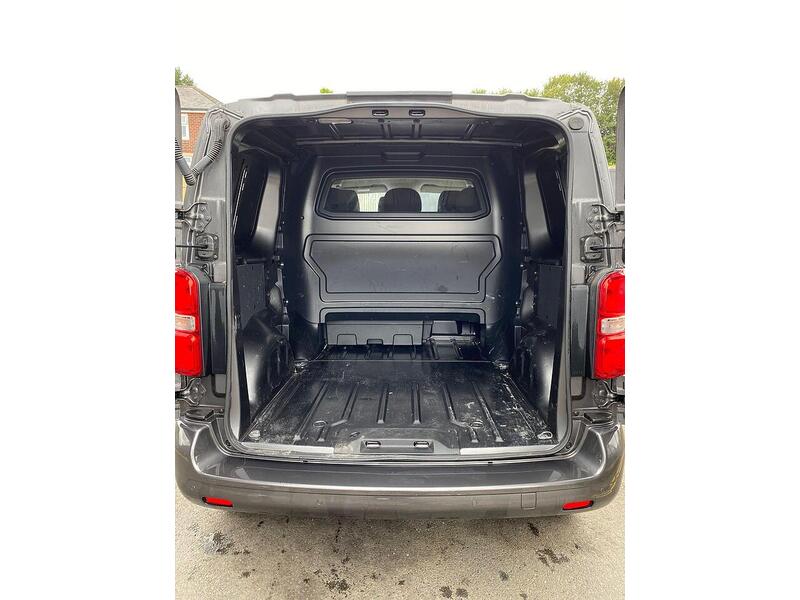 Vauxhall Vivaro Vivaro 2.0 Turbo D 3100 Sportive Crew Van L1 H1 Euro 6 (s/s) 5dr - U20