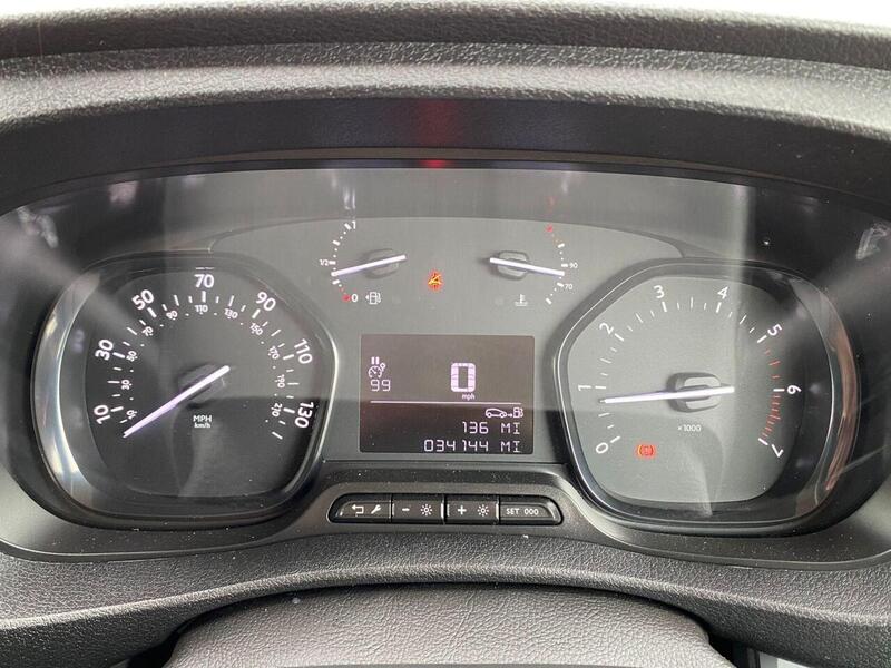 Vauxhall Vivaro Vivaro 2.0 Turbo D 3100 Sportive Crew Van L1 H1 Euro 6 (s/s) 5dr - U20