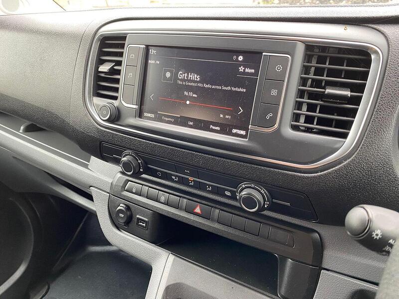 Vauxhall Vivaro Vivaro 2.0 Turbo D 3100 Sportive Crew Van L1 H1 Euro 6 (s/s) 5dr - U20