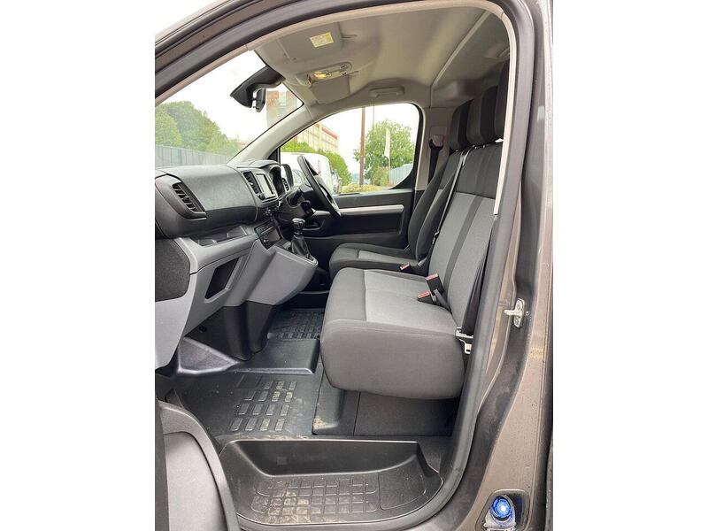 Vauxhall Vivaro Vivaro 2.0 Turbo D 3100 Sportive Crew Van L1 H1 Euro 6 (s/s) 5dr - U20