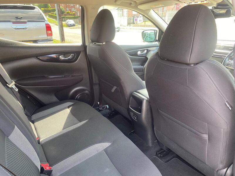 Nissan Qashqai Qashqai 1.3 DIG-T N-Connecta DCT Auto Euro 6 (s/s) 5dr - U27