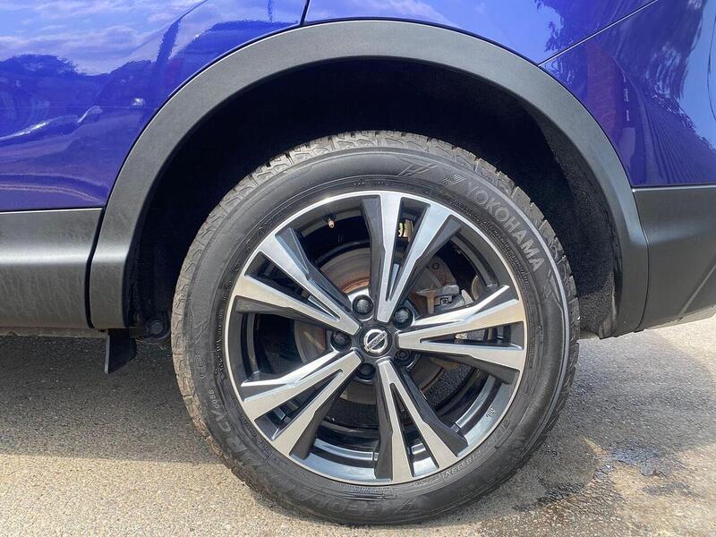 Nissan Qashqai Qashqai 1.3 DIG-T N-Connecta DCT Auto Euro 6 (s/s) 5dr - U27