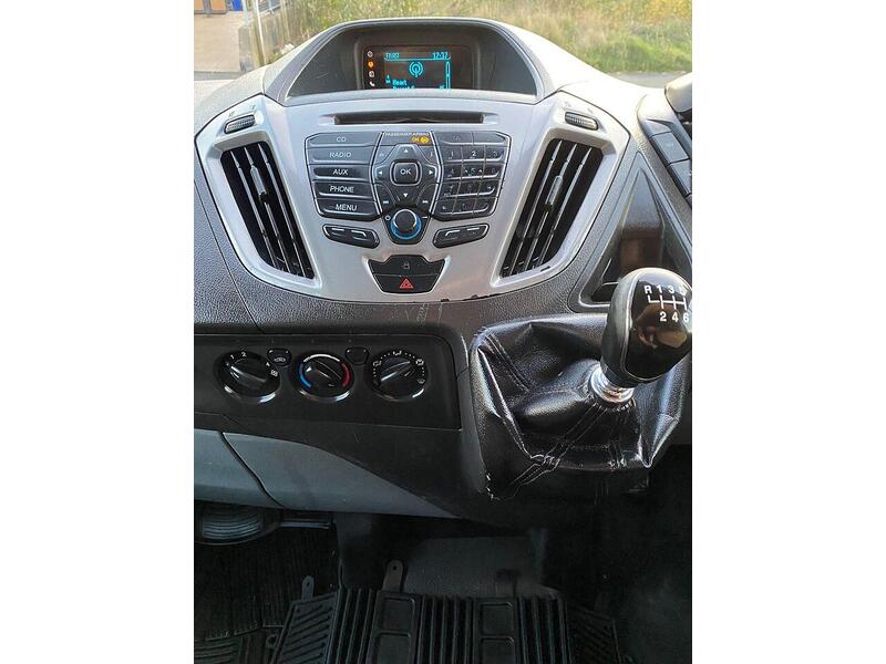 Ford Transit Custom 2.2 TDCi 310 Trend Kombi 5dr Diesel Manual L2 H1 (172 g/km, 123 bhp) - U40