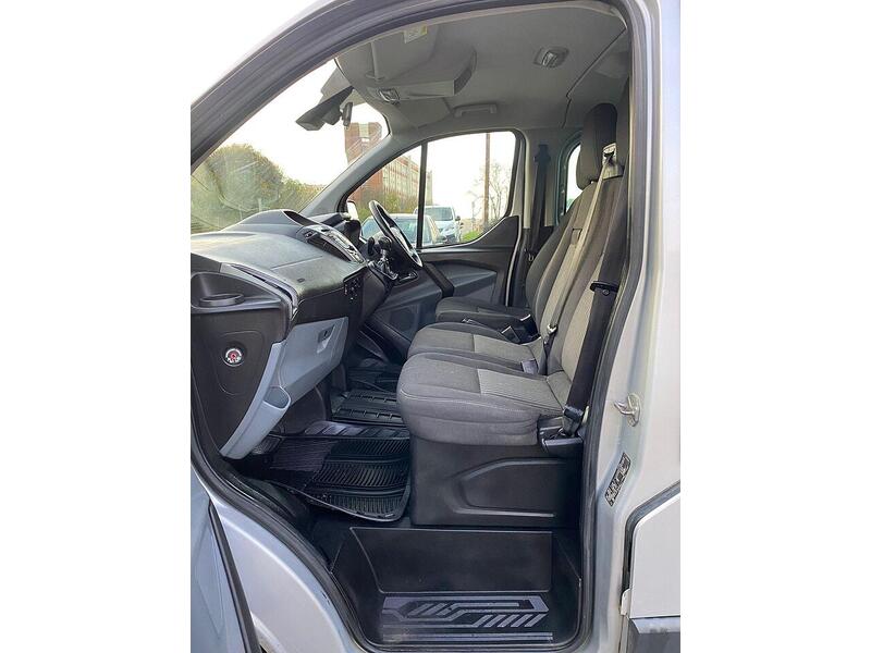 Ford Transit Custom 2.2 TDCi 310 Trend Kombi 5dr Diesel Manual L2 H1 (172 g/km, 123 bhp) - U40