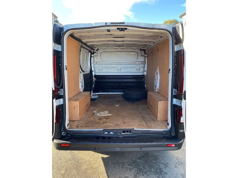Renault Trafic 2.0 dCi ENERGY 28 Business Panel Van 5dr Diesel Manual SWB Standard Roof Euro 6 (s/s) (120 ps) - U58