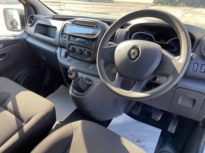 Renault Trafic 2.0 dCi ENERGY 28 Business Panel Van 5dr Diesel Manual SWB Standard Roof Euro 6 (s/s) (120 ps) - U58