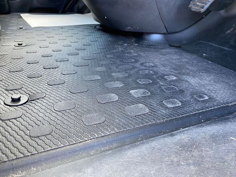 Renault Trafic 2.0 dCi ENERGY 28 Business Panel Van 5dr Diesel Manual SWB Standard Roof Euro 6 (s/s) (120 ps) - U58