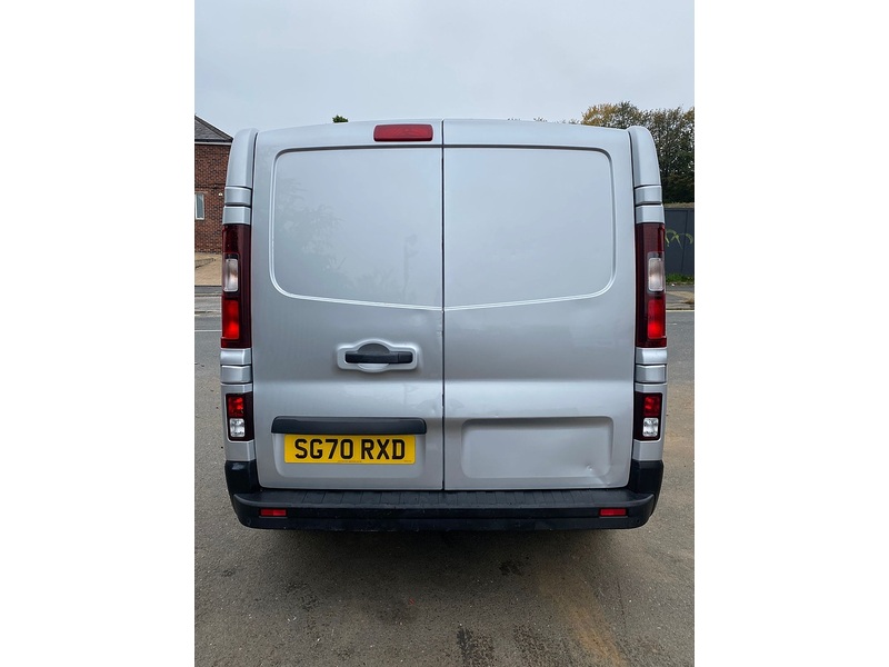 Renault Trafic 2.0 dCi ENERGY 28 Sport Panel Van 5dr Diesel Manual SWB Standard Roof Euro 6 (s/s) (120 ps) - U64