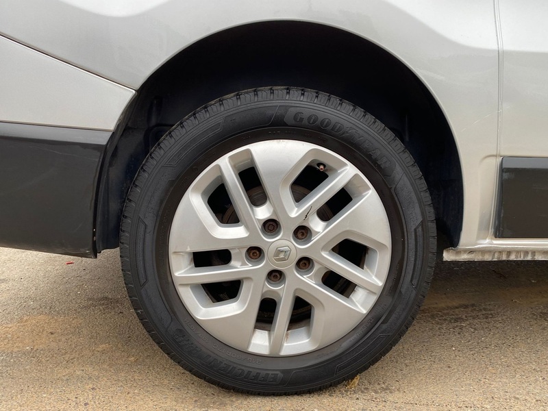 Renault Trafic 2.0 dCi ENERGY 28 Sport Panel Van 5dr Diesel Manual SWB Standard Roof Euro 6 (s/s) (120 ps) - U64