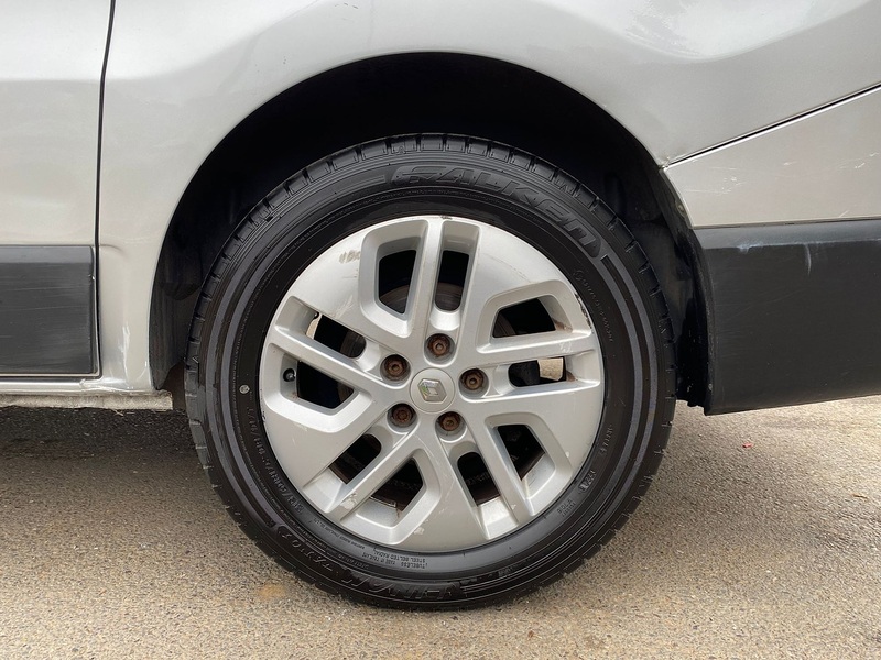 Renault Trafic 2.0 dCi ENERGY 28 Sport Panel Van 5dr Diesel Manual SWB Standard Roof Euro 6 (s/s) (120 ps) - U64