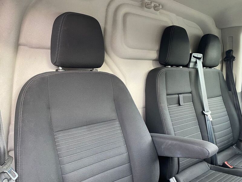 Ford Transit Custom 2.0 300 EcoBlue Limited Panel Van 5dr Diesel Auto L1 H1 Euro 6 (s/s) (170 ps) - U70