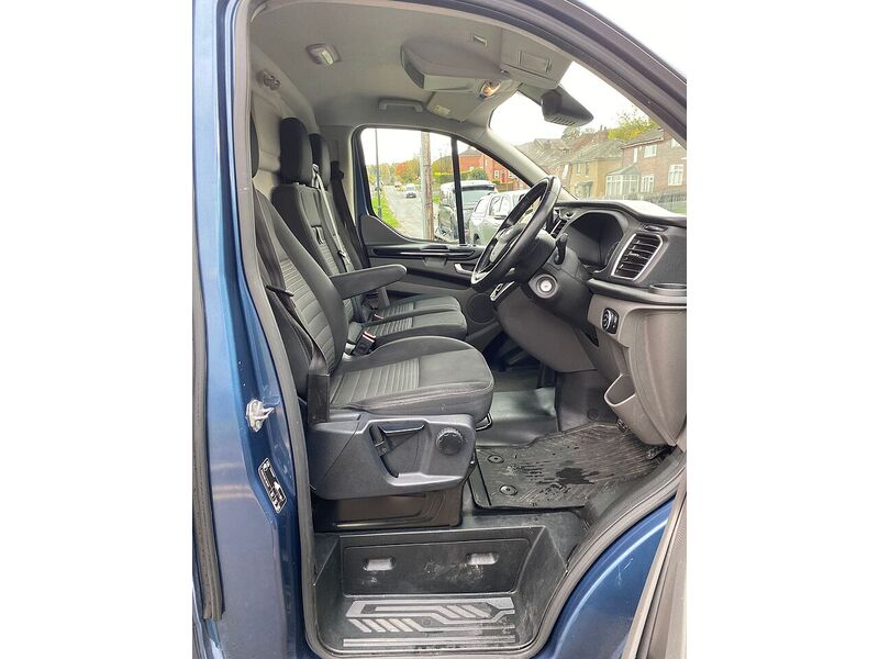 Ford Transit Custom 2.0 300 EcoBlue Limited Panel Van 5dr Diesel Auto L1 H1 Euro 6 (s/s) (170 ps) - U70