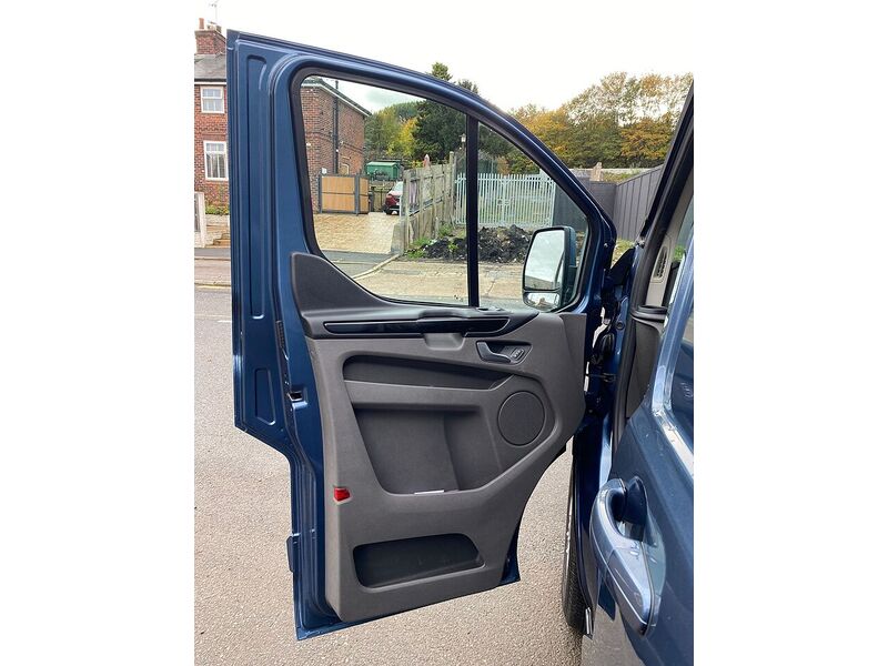 Ford Transit Custom 2.0 300 EcoBlue Limited Panel Van 5dr Diesel Auto L1 H1 Euro 6 (s/s) (170 ps) - U70