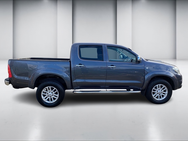 Toyota Hilux 3.0 D-4D Invincible Pickup 4dr Diesel Auto 4WD (227 g/km, 171 bhp) - U72