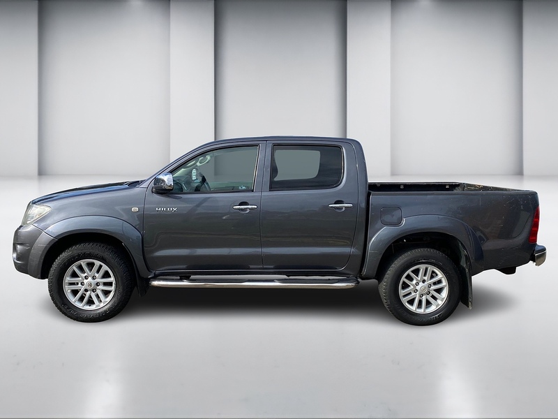 Toyota Hilux 3.0 D-4D Invincible Pickup 4dr Diesel Auto 4WD (227 g/km, 171 bhp) - U72
