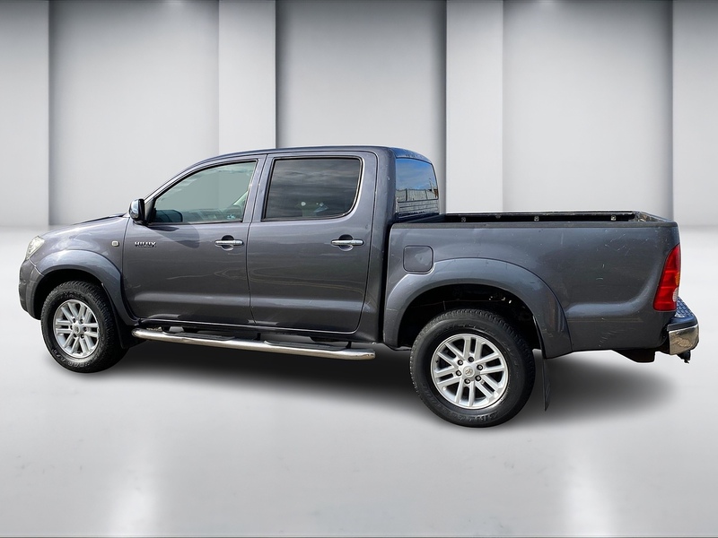 Toyota Hilux 3.0 D-4D Invincible Pickup 4dr Diesel Auto 4WD (227 g/km, 171 bhp) - U72