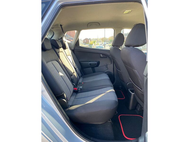 Kia Venga 1.4 1 MPV 5dr Petrol Manual Euro 5 (89 bhp) - U77