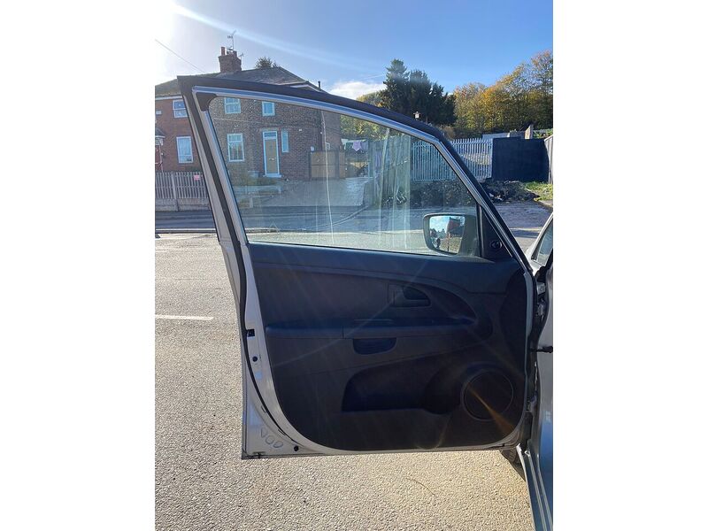 Kia Venga 1.4 1 MPV 5dr Petrol Manual Euro 5 (89 bhp) - U77