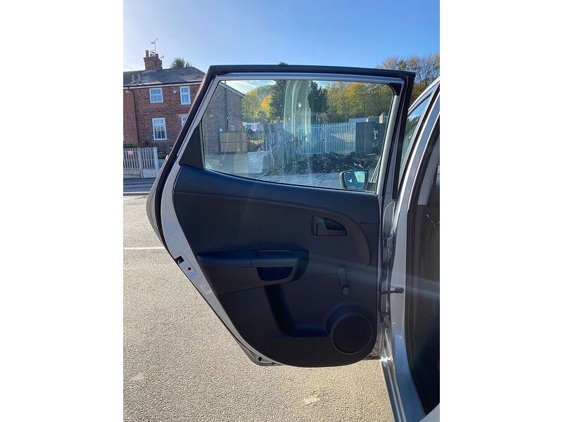 Kia Venga 1.4 1 MPV 5dr Petrol Manual Euro 5 (89 bhp) - U77