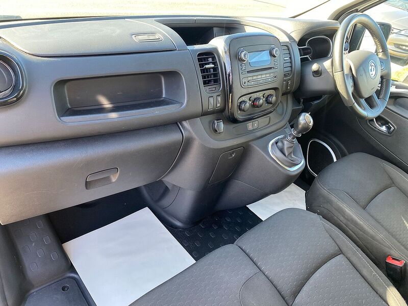 Vauxhall Vivaro 1.6 CDTi 2900 BiTurbo ecoTEC Sportive Crew Van Double Cab 5dr Diesel Manual L1 H1 Euro 6 (s/s) (6 - U78