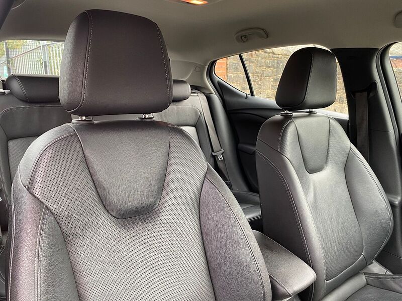 Vauxhall Astra 1.0i Turbo ecoFLEX Elite Hatchback 5dr Petrol Manual Euro 6 (s/s) (105 ps) - U81