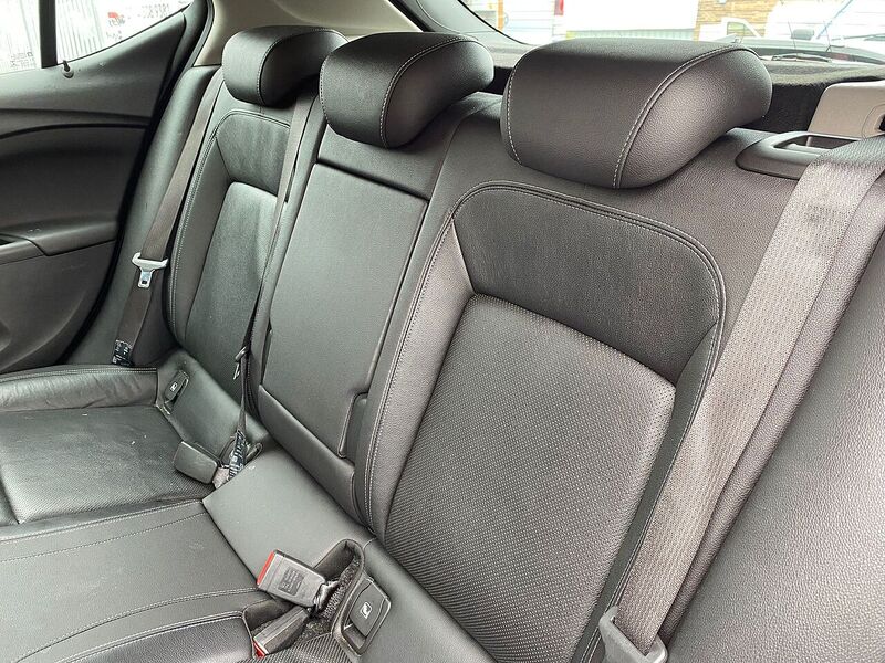 Vauxhall Astra 1.0i Turbo ecoFLEX Elite Hatchback 5dr Petrol Manual Euro 6 (s/s) (105 ps) - U81