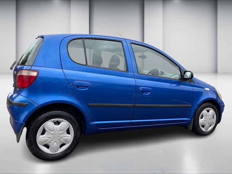 Toyota Yaris 1.0 VVT-i 16v GLS Hatchback 5dr Petrol Manual (137 g/km, 67 bhp) - U82