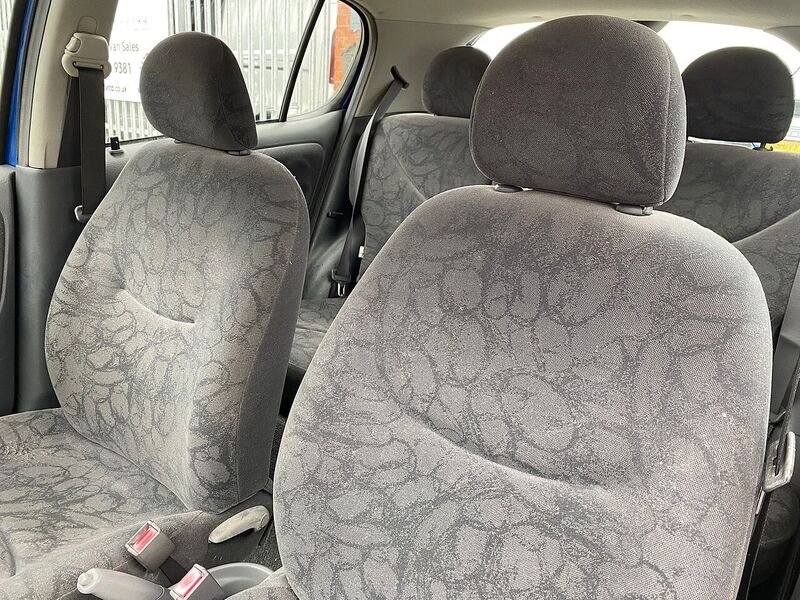 Toyota Yaris 1.0 VVT-i 16v GLS Hatchback 5dr Petrol Manual (137 g/km, 67 bhp) - U82