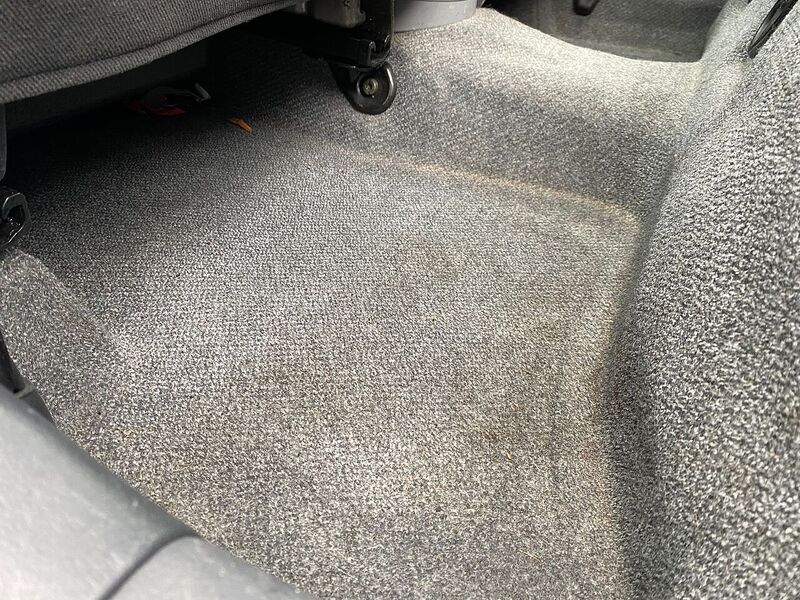 Toyota Yaris 1.0 VVT-i 16v GLS Hatchback 5dr Petrol Manual (137 g/km, 67 bhp) - U82