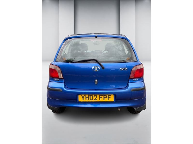 Toyota Yaris 1.0 VVT-i 16v GLS Hatchback 5dr Petrol Manual (137 g/km, 67 bhp) - U82