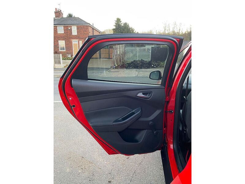 Ford Focus 1.6 TDCi Zetec Hatchback 5dr Diesel Manual Euro 5 (s/s) (115 ps) - U88