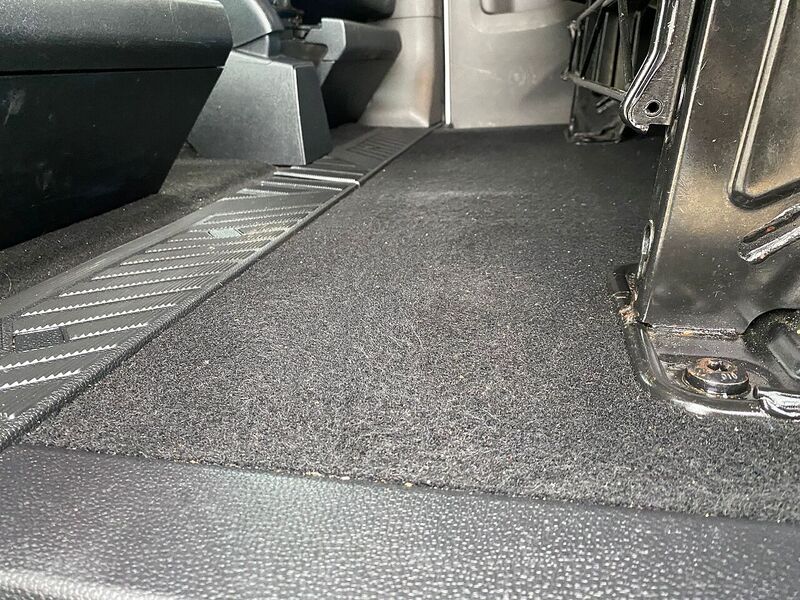 Ford Transit Custom 2.0 300 EcoBlue Limited Crew Van Double Cab 5dr Diesel Auto L2 H1 Euro 6 (s/s) (5 Seat) (130 ps) - U93