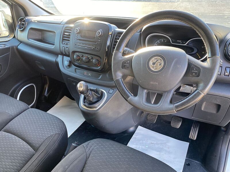 Vauxhall Vivaro 1.6 CDTi 2900 Sportive Panel Van 5dr Diesel Manual L2 H1 Euro 5 (115 ps) - U99